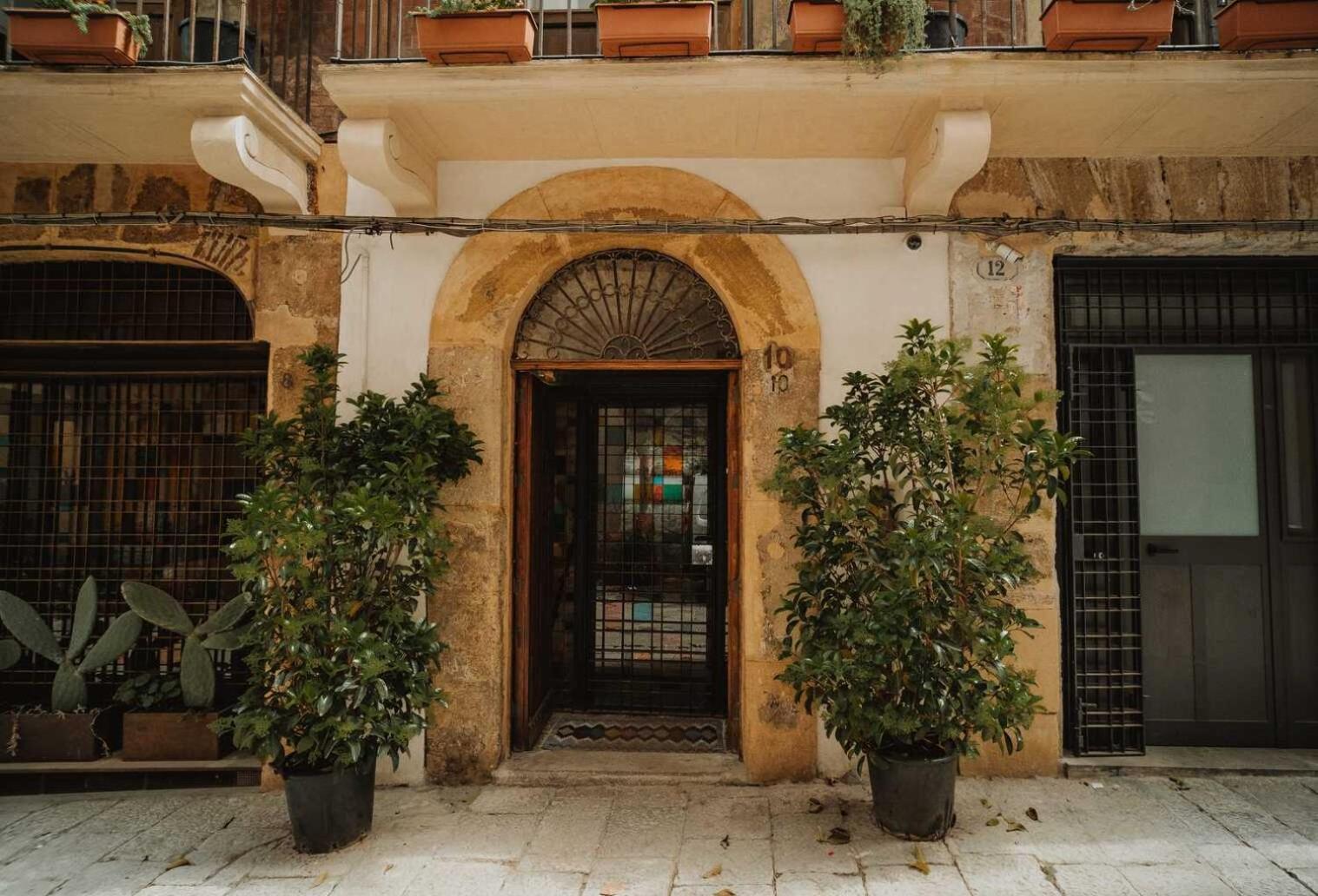 Ambrosia-Timeless Hosting Hotel Palermo Exterior photo