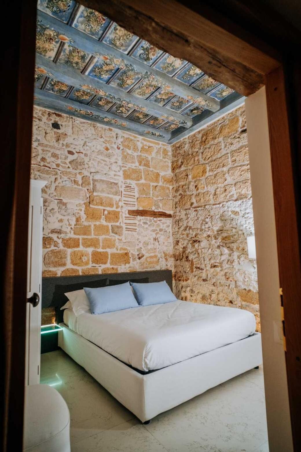 Ambrosia-Timeless Hosting Hotel Palermo Exterior photo